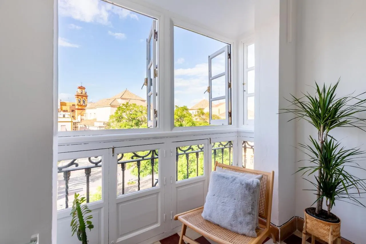 Centrico Y Luminoso Apartamento Seville